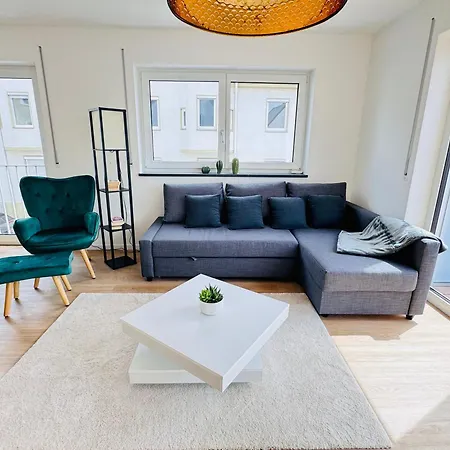 Modern-neu-nespresso-balkon-parkplatz Apartament Augsburg