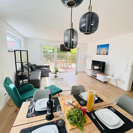 Modern-neu-nespresso-balkon-parkplatz Augsburgo