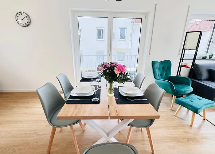 Modern-neu-nespresso-balkon-parkplatz *