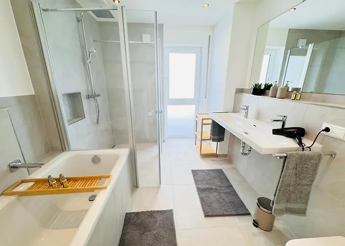 Modern-neu-nespresso-balkon-parkplatz